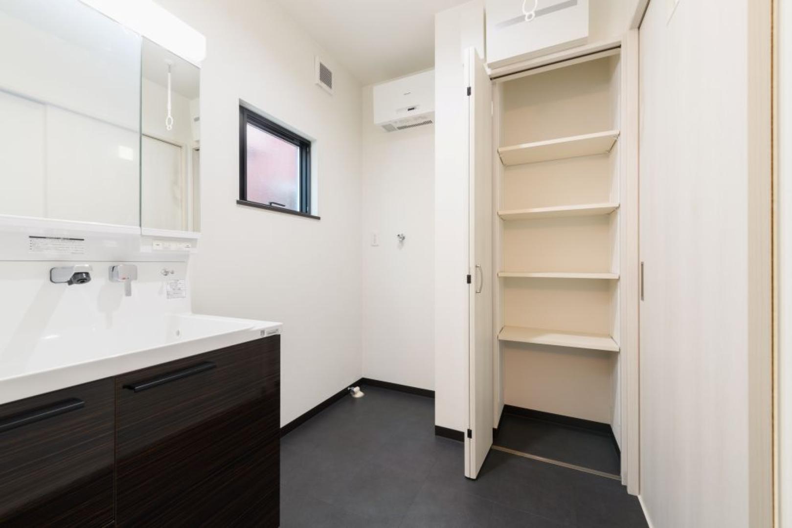 洗面脱衣室物入